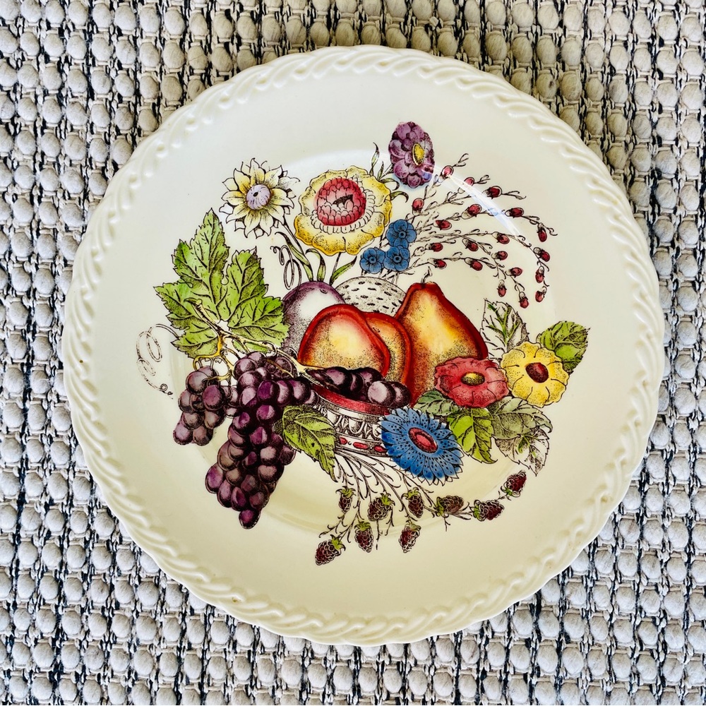 VINTAGE VERNON‎ KILNS “Fruitdale” Platter, Wonderful Condition